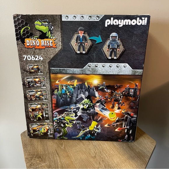 PLAYMOBIL NEW IN BOX 70624 Dino Rise T-Rex Battle of the Giants - Picture 8 of 9